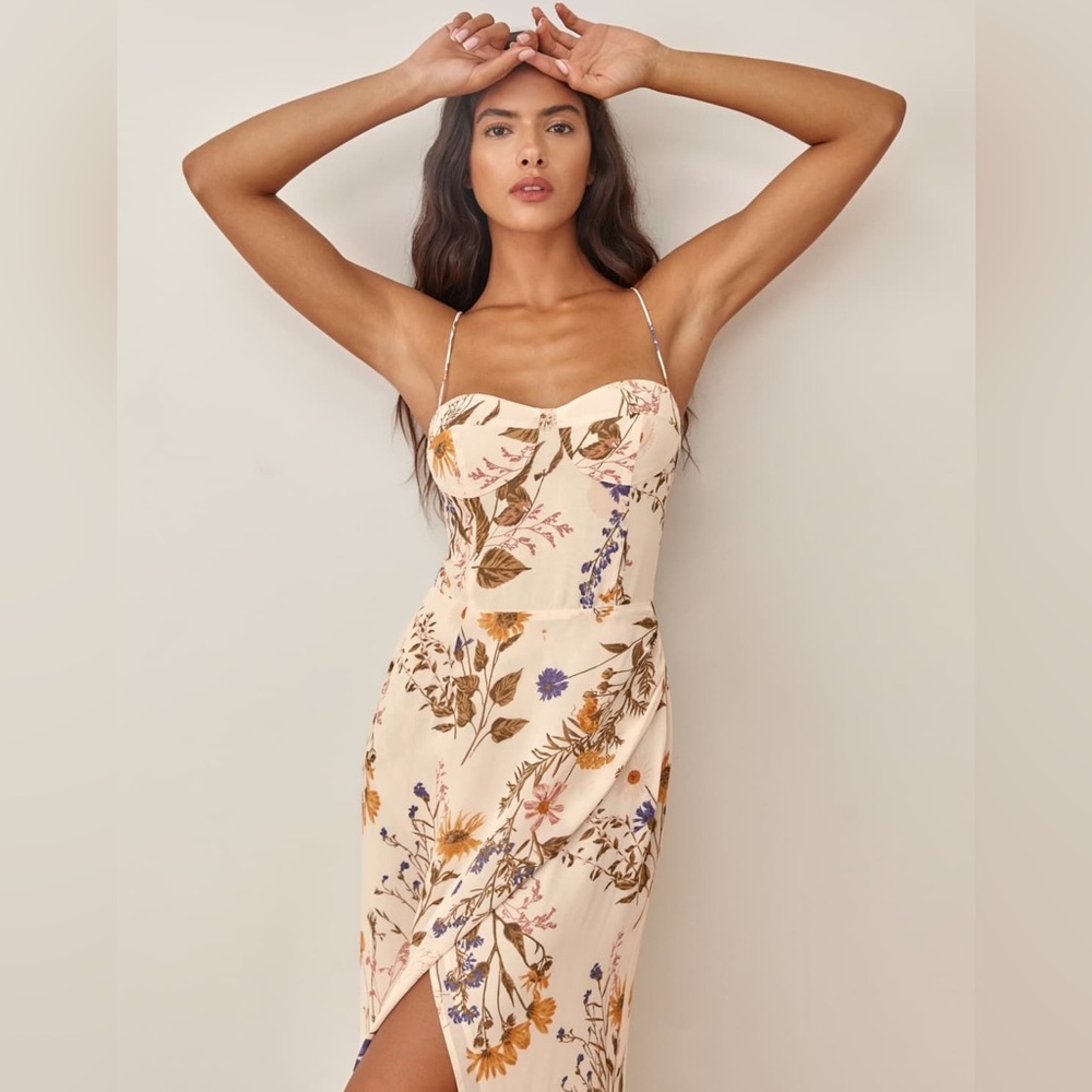 Reformation Kourtney Floral Dress in Frolic Size 2 Petite fits like a 0